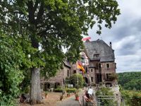 Hof vor der Burg Arras